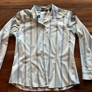 Women’s M Striped Long Sleeve Wrinkle Resistant Eddie Bauer Button Up Shirt